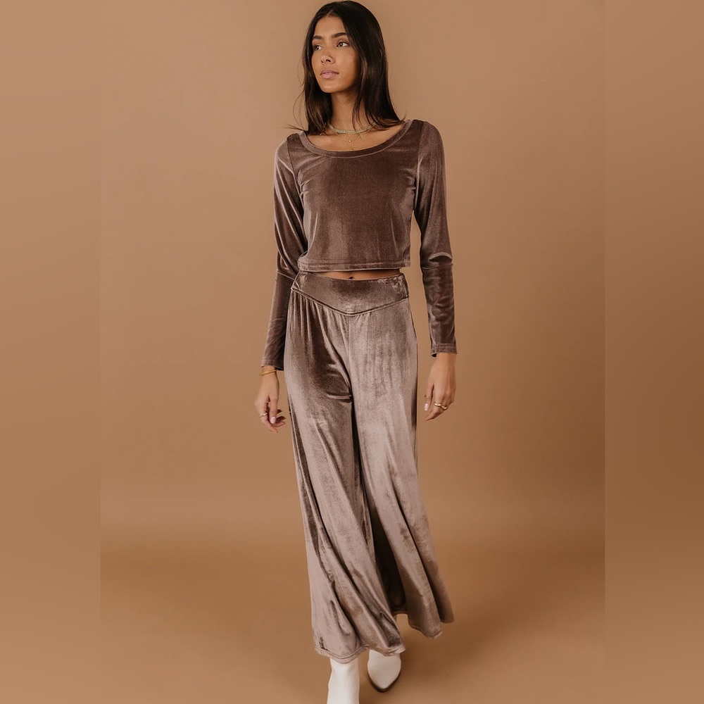 NWT Bohme Kira Velour Set in Mocha